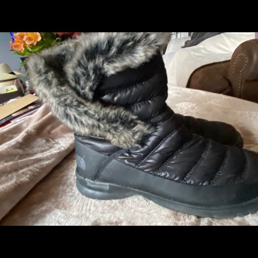 The North Face  Thermoball Mircobaffle B